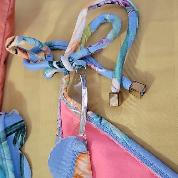 RI Resort 2-piece Swimsuit - Picture 2 of 3